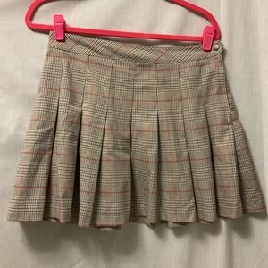 Junior pleated plaid skirt